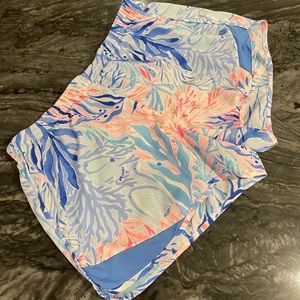 Lilly Pulitzer Luxletic 4 Inch Ocean Trail Shorts Kaleidoscope Coral Size XL EUC